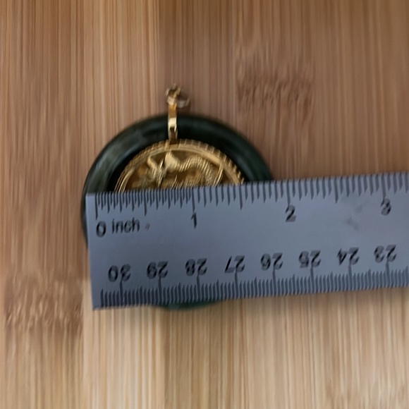 Jade pendant - Picture 3 of 3